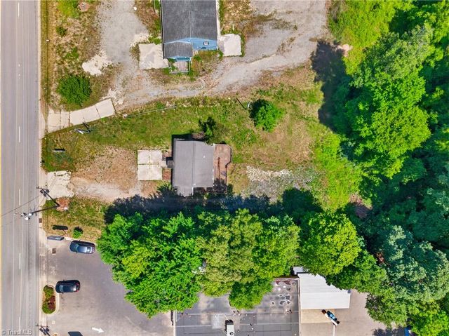 1461 National Highway, Thomasville, NC 27360