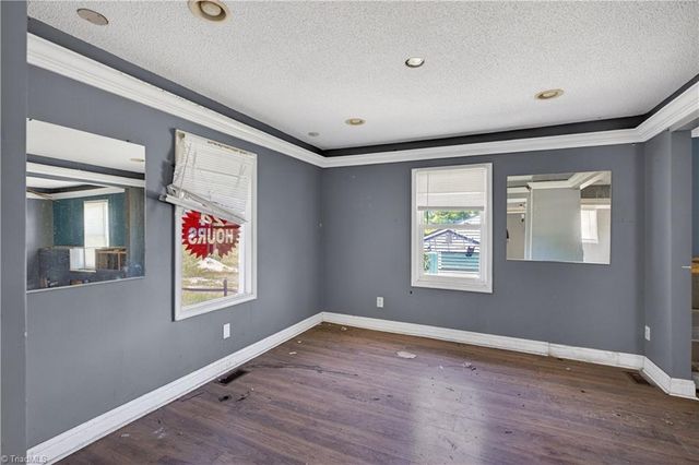 1461 National Highway, Thomasville, NC 27360