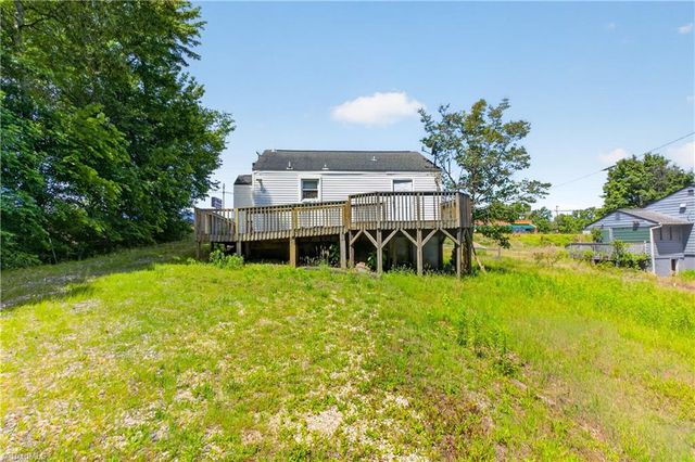 1461 National Highway, Thomasville, NC 27360