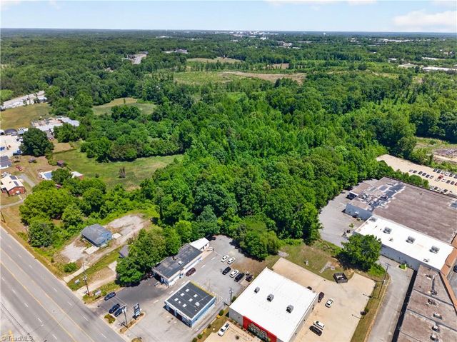 1461 National Highway, Thomasville, NC 27360