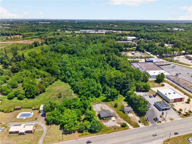 1461 National Highway, Thomasville, NC 27360
