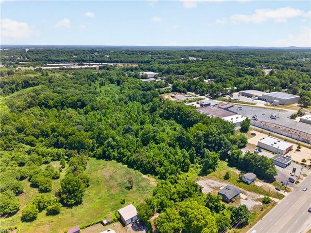 1461 National Highway, Thomasville, NC 27360
