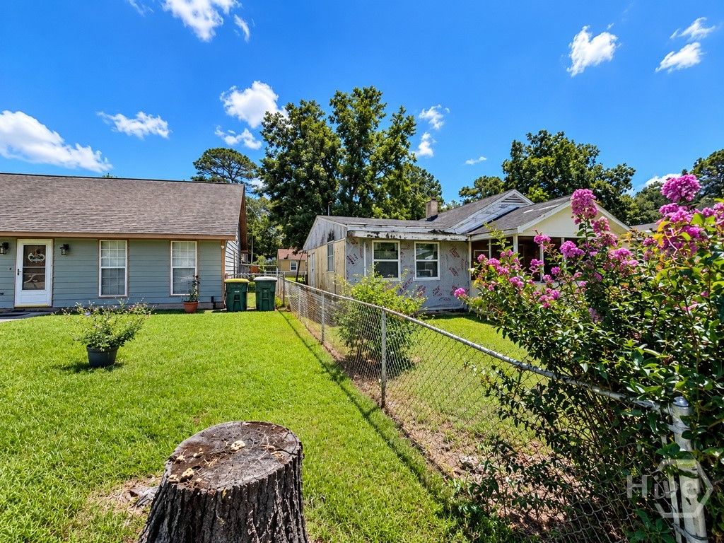 Image 2 of property listing at 1006 Crosby Street, Savannah, GA 31415