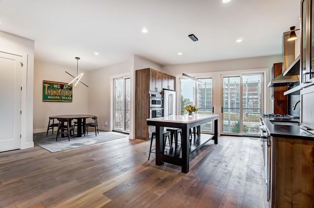 75 E Russell Street, Columbus, OH 43215