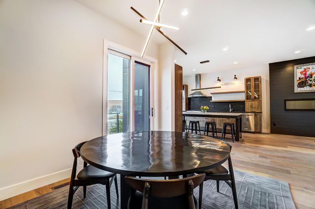 75 E Russell Street, Columbus, OH 43215