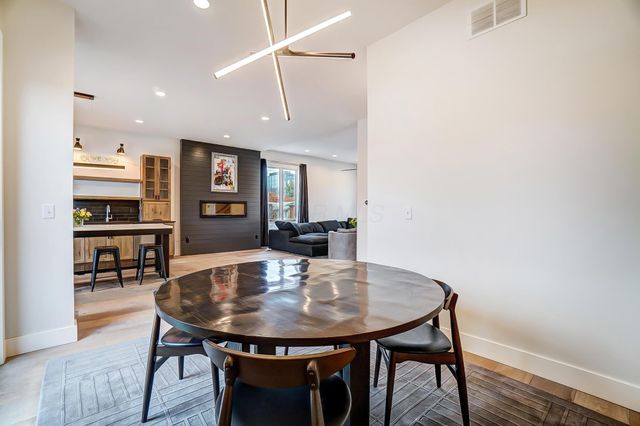 75 E Russell Street, Columbus, OH 43215