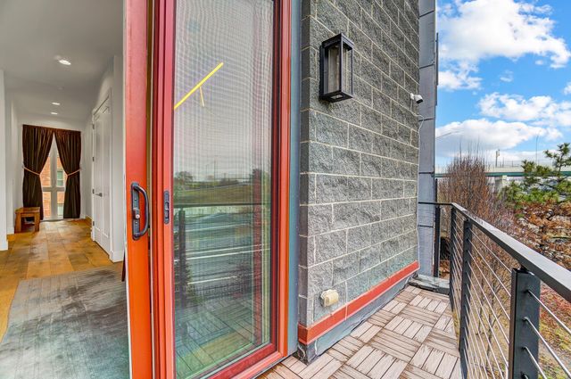 75 E Russell Street, Columbus, OH 43215