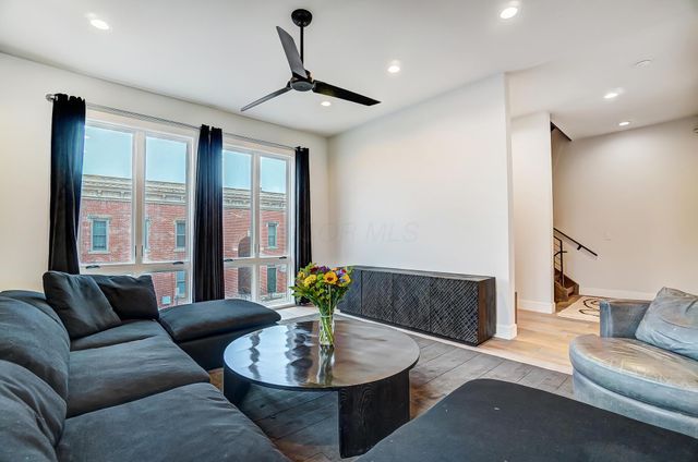 75 E Russell Street, Columbus, OH 43215