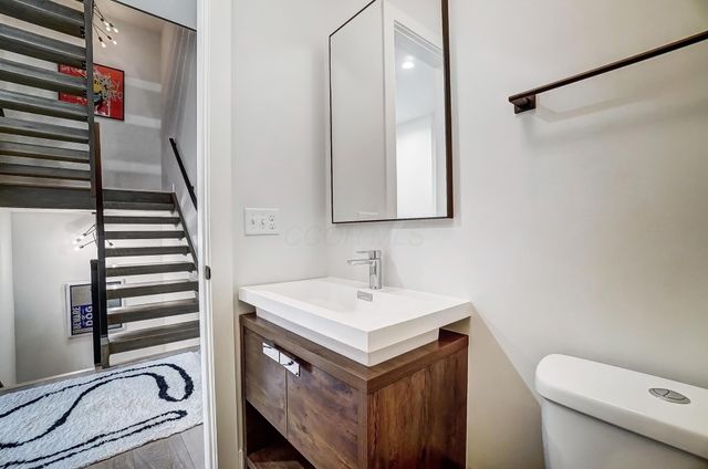 75 E Russell Street, Columbus, OH 43215