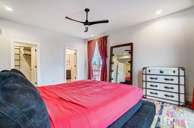 75 E Russell Street, Columbus, OH 43215