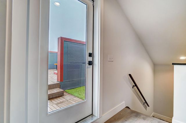 75 E Russell Street, Columbus, OH 43215