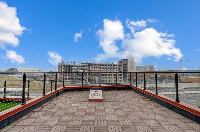 75 E Russell Street, Columbus, OH 43215