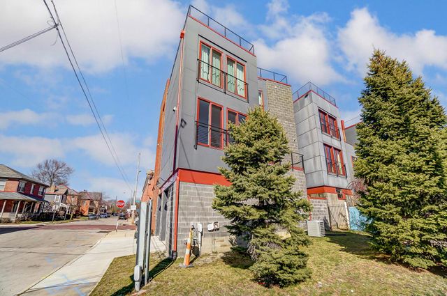 75 E Russell Street, Columbus, OH 43215