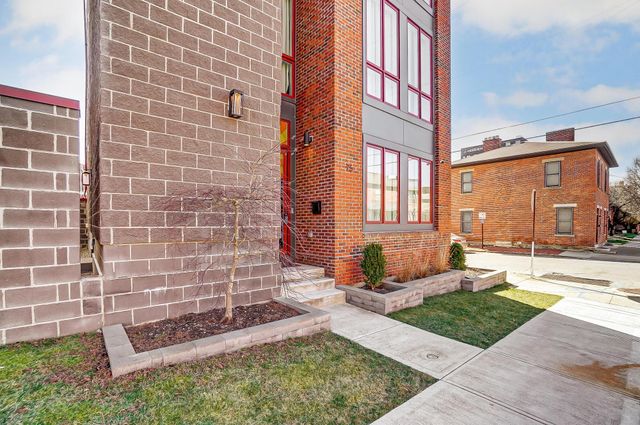 75 E Russell Street, Columbus, OH 43215