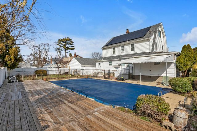 700 Partridge Avenue, West Hempstead, NY 11552