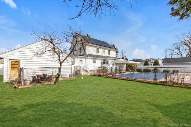 700 Partridge Avenue, West Hempstead, NY 11552