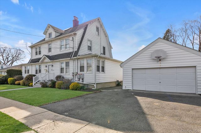 700 Partridge Avenue, West Hempstead, NY 11552