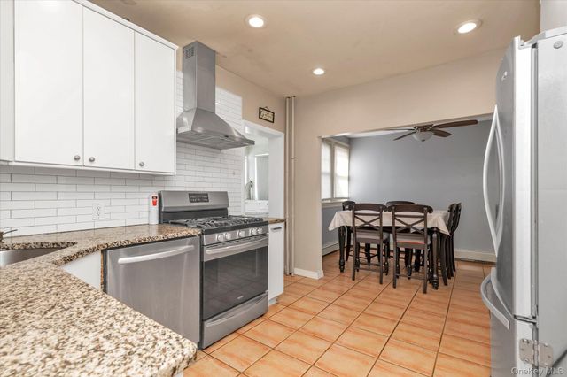 700 Partridge Avenue, West Hempstead, NY 11552