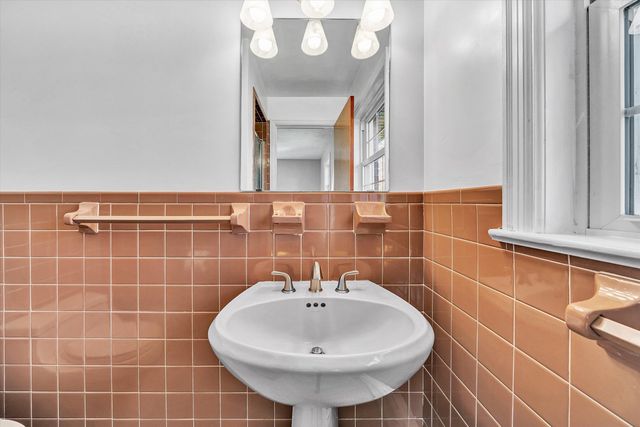 3220 Hartley CIR, Roanoke, VA 24018