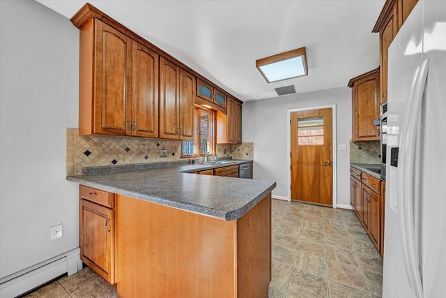 3220 Hartley CIR, Roanoke, VA 24018