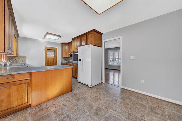 3220 Hartley CIR, Roanoke, VA 24018