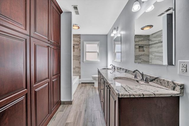 3220 Hartley CIR, Roanoke, VA 24018