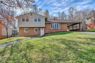 3220 Hartley CIR, Roanoke, VA 24018