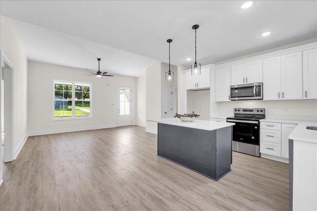440 Sherwood Dr, Mcminnville, TN 37110