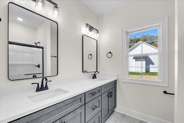 440 Sherwood Dr, Mcminnville, TN 37110