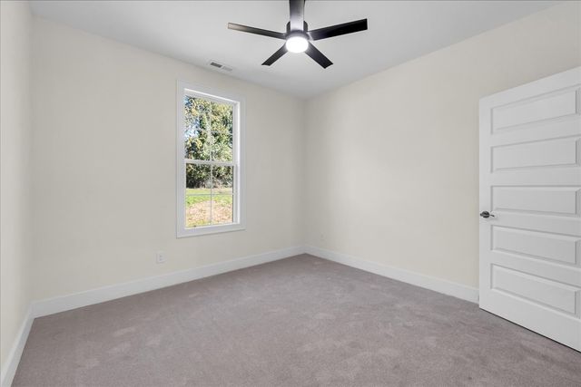 440 Sherwood Dr, Mcminnville, TN 37110
