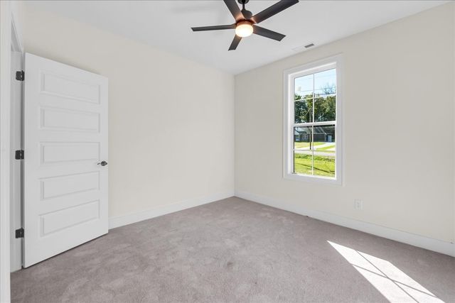 440 Sherwood Dr, Mcminnville, TN 37110
