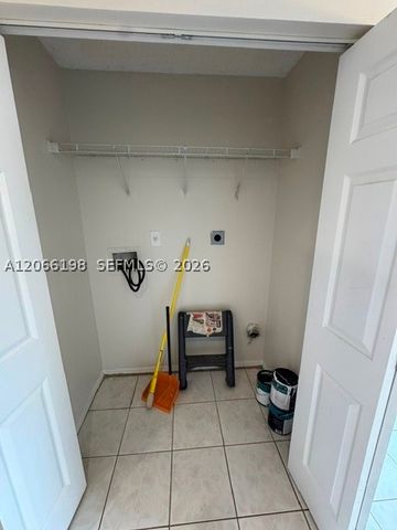 982 SW 9th Ct, Florida City, FL 33034