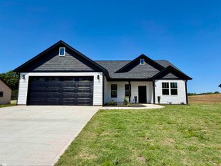 515 Bill Lattimore Road, Chesnee, SC 29323