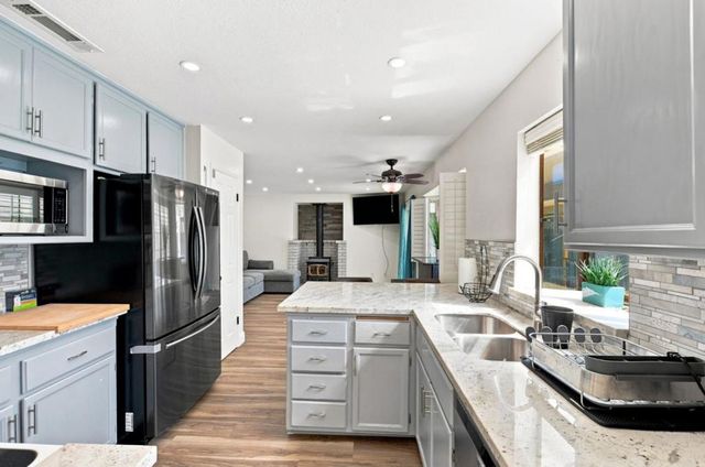 2512 Burlwood Drive, Modesto, CA 95355
