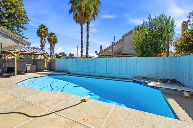 2512 Burlwood Drive, Modesto, CA 95355