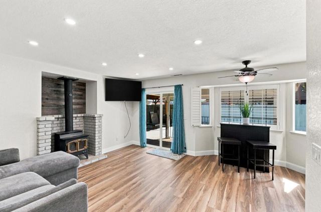 2512 Burlwood Drive, Modesto, CA 95355