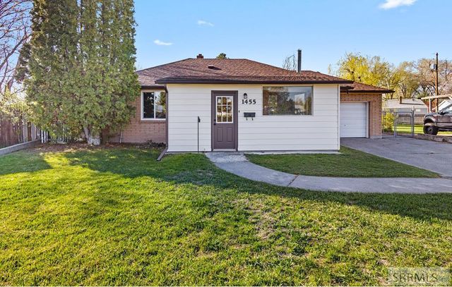 1455 SE Bonneville Drive, Idaho Falls, ID 83404