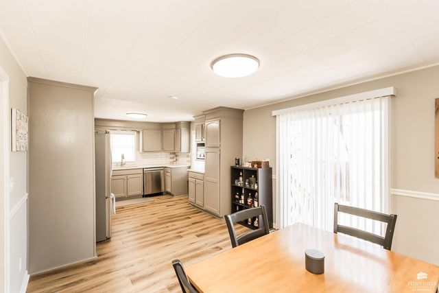 401 Ehlers Road, Manhattan, KS 66502