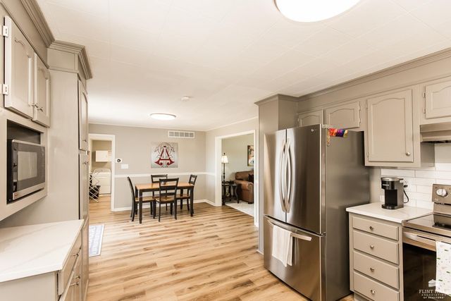 401 Ehlers Road, Manhattan, KS 66502