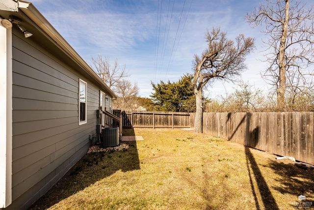 401 Ehlers Road, Manhattan, KS 66502