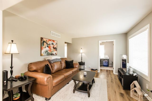 401 Ehlers Road, Manhattan, KS 66502