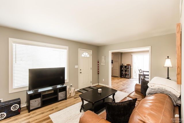 401 Ehlers Road, Manhattan, KS 66502