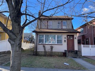 40-08 204th Street, Bayside, NY 11361