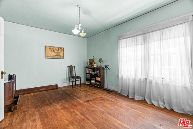 1621 5th Avenue, Los Angeles, CA 90019