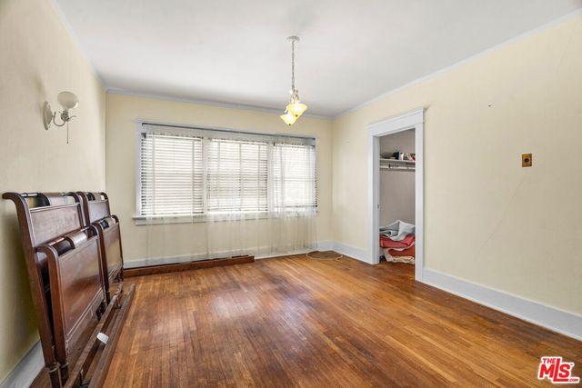 1621 5th Avenue, Los Angeles, CA 90019