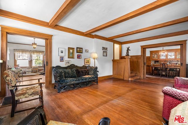 1621 5th Avenue, Los Angeles, CA 90019