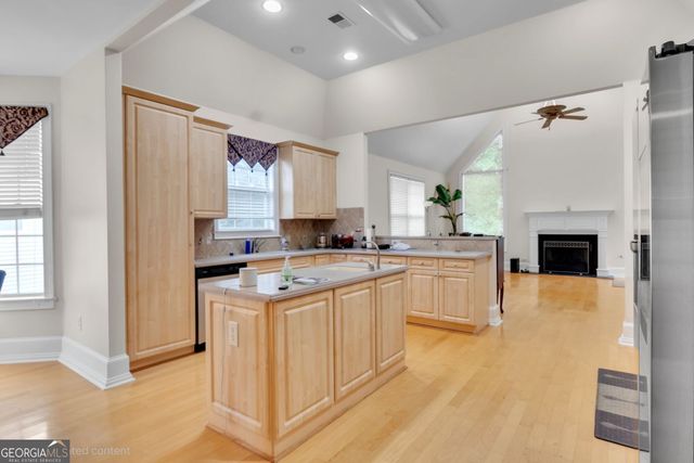 437 Grandiflora Drive, Mcdonough, GA 30253