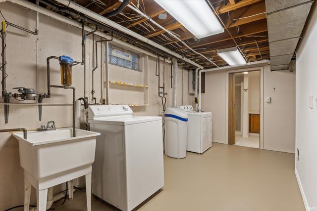 19151 Dresden Drive, South Bend, IN 46637