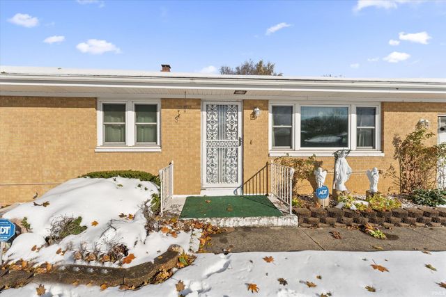 19151 Dresden Drive, South Bend, IN 46637