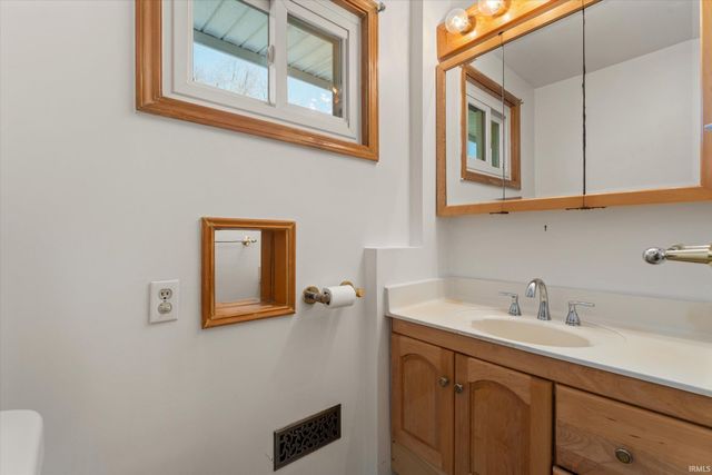 19151 Dresden Drive, South Bend, IN 46637